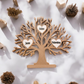 Albero genealogico realizzato in colore nocciola con 3 cuori bianchi per i nomi personalizzati con scritta nera